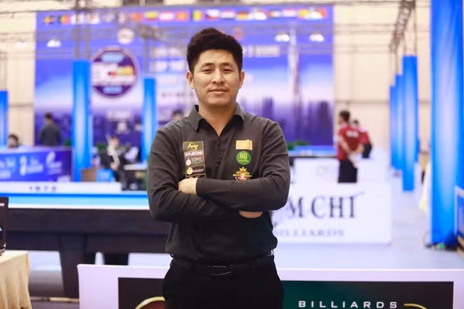 Tay cơ Nguyễn Đình Quốc xuất sắc có vé tham dự vòng đấu chính của Billiards carom 3 băng World Cup tại TPHCM. Ảnh: Lê Phong