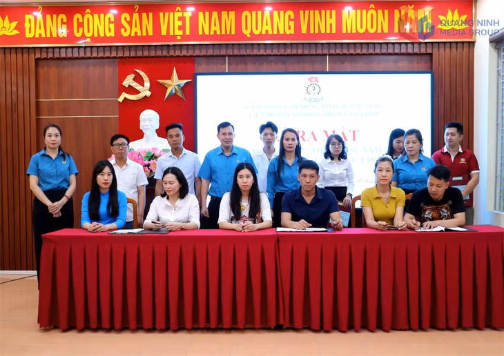 Các công đoàn cơ sở ký kết thỏa ước lao động tập thể với doanh nghiệp ngay sau lễ ra mắt