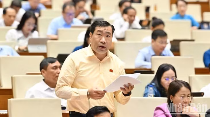 Đại biểu Thạch Phước Bình (Đoàn Trà Vinh). (Ảnh: THỦY NGUYÊN)