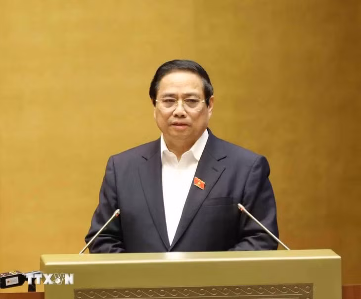 Thủ tướng Phạm Minh Chính trình bày Chuyên đề 1 "Nội dung trọng tâm, cốt lõi của Nghị quyết số 68-NQ/TW, ngày 4/5/2025 của Bộ Chính trị về phát triển kinh tế tư nhân và Kế hoạch hành động thực hiện Nghị quyết." (Ảnh: Phương Hoa/TTXVN)