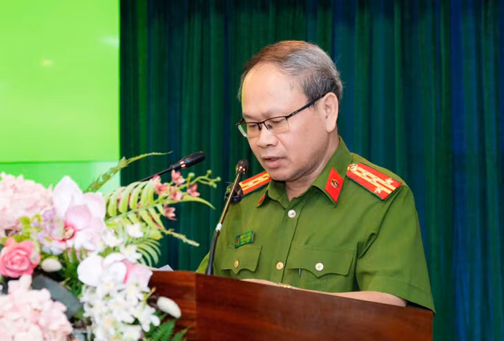 Đại tá Ngô Như Cường, Phó Cục trưởng Cục Cảnh sát hành chính về trật tự xã hội nhấn mạnh, nhà thuốc là một bộ phận không thế thiểu của sổ sức khỏe điện tử vì đây là hệ thống cung ứng thuốc và các sản phẩm chăm sóc sức khỏe chặng cuối phục vụ người dân. Ảnh: TK