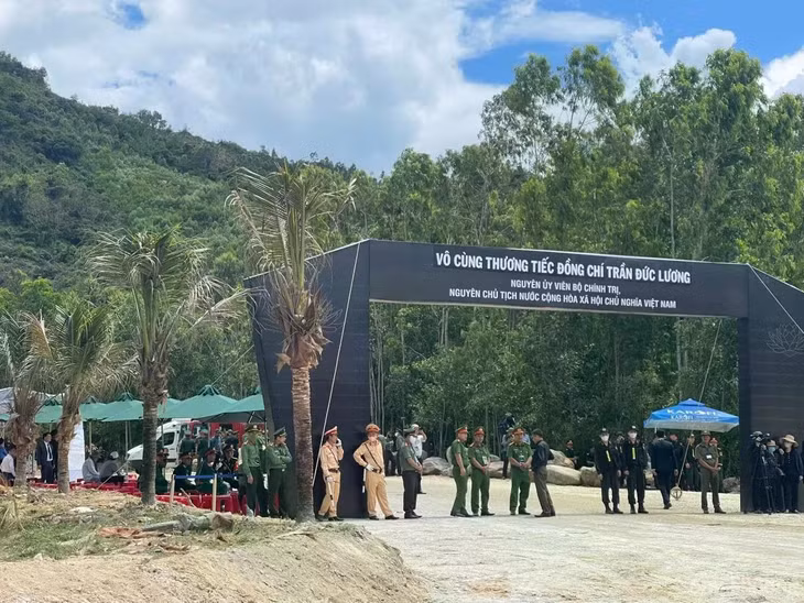 Núi Dông Bồ, nơi sẽ diễn ra lễ an táng và là nơi an nghỉ cuối cùng của nguyên Chủ tịch nước Trần Đức Lương