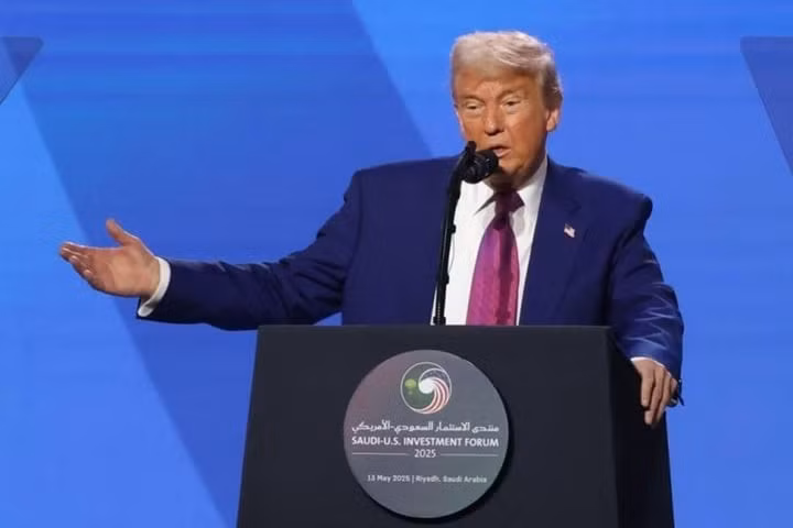 Ông Trump tại diễn đàn đầu tư.