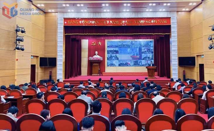 Thành phố Hạ Long triển khai phong trào " Bình dân học vụ số" tháng 3/2025.