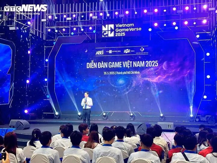 Diễn đàn Game Việt Nam thu hút sự quan tâm của cơ quan quản lý, doanh nghiệp phát triển game, chuyên gia đầu ngành và giảng viên, sinh viên các trường đại học đào tạo lĩnh vực này. (Ảnh: Mạnh Hùng)
