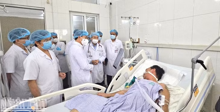 Bộ Y tế ban hành văn bản về việc tăng cường đảm bảo an ninh, an toàn cho người bệnh và nhân viên y tế tại các cơ sở khám chữa bệnh.