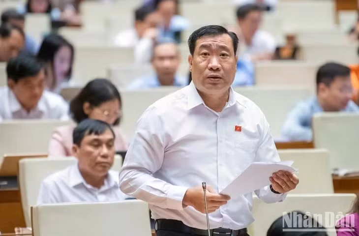 Đại biểu Thạch Phước Bình (Trà Vinh) phát biểu. (Ảnh: DUY LINH)