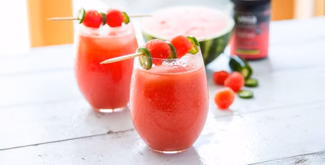 Sinh tố dưa dấu chanh thơm mát mùa hè.