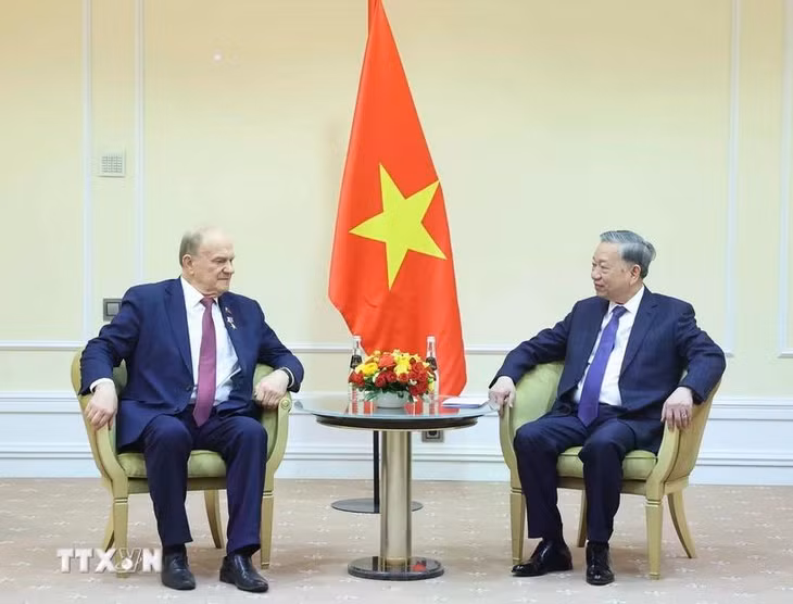 Tổng Bí thư Tô Lâm tiếp Chủ tịch Đảng Cộng sản Nga Gennady Zyuganov. (Ảnh: Thống Nhất/TTXVN)