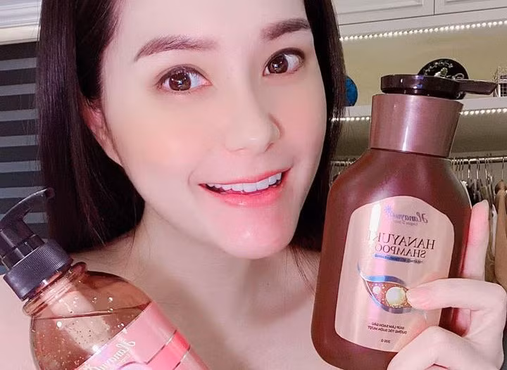 Sản phẩm dầu gội do Đoàn Di Băng quảng cáo bị buộc thu hồi. Ảnh: Hanayuki.