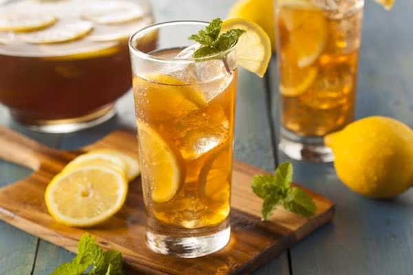 Trà chanh không chỉ là một thức uống giải khát tuyệt vời mà còn mang lại nhiều lợi ích cho sức khỏe.