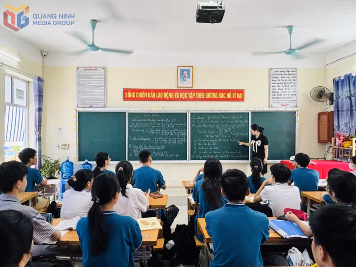 Học sinh Trường TH-THCS-THPT Nguyễn Bỉnh Khiêm (TP Hạ Long) ôn luyện chuẩn bị cho Kỳ thi tuyển sinh vào lớp 10 THPT năm học 2025-2026.