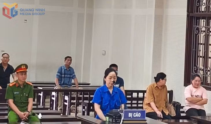 Bị cáo Phạm Thị Thanh Huệ tại phiên toà.