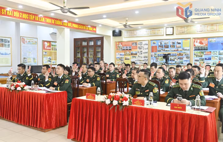 Đại hội biểu quyết thông qua Nghị quyết nhiệm kỳ 2025-2030. 
