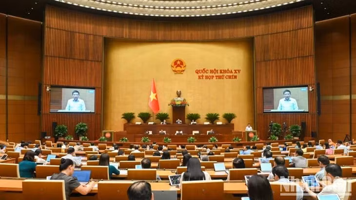 Quang cảnh phiên họp. (Ảnh: BÙI GIANG)