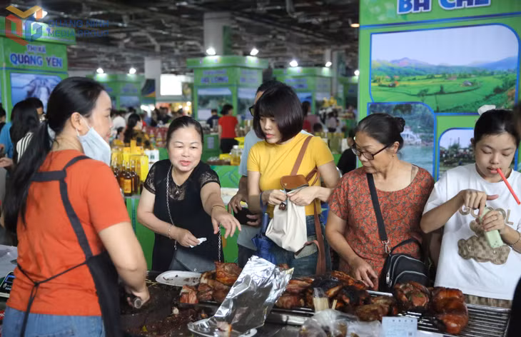 Đây là hoạt động xúc tiến thương mại thường niên của Chương trình OCOP Quảng Ninh với nhiều sản phẩm hấp dẫn, đem lại nhiều lựa chọn cho người dân, du khách.