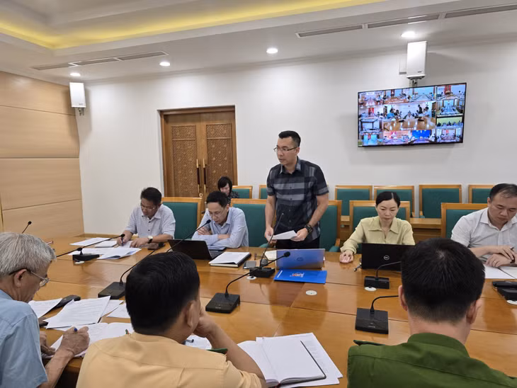 Lãnh đạo sở, ban, ngành, tổ chức chính trị - xã hội đóng góp ý kiến về công tác phối hợp phòng chống tai nạn thương tích, đuối nước cho trẻ em trong mùa hè 2025.