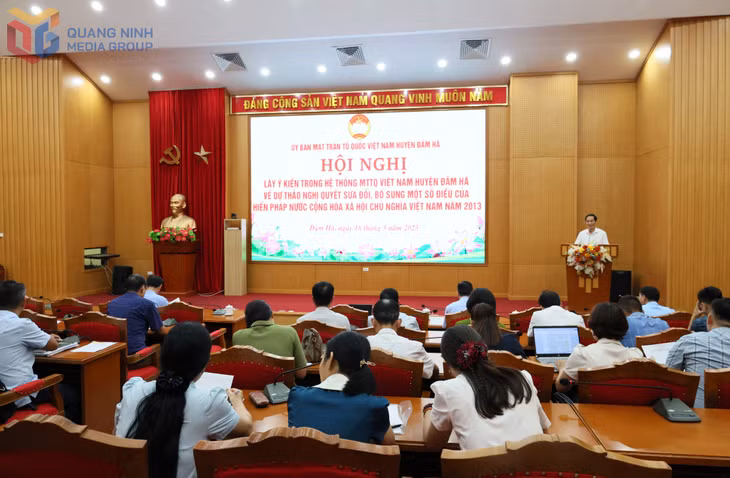 Quang cảnh hội nghị.