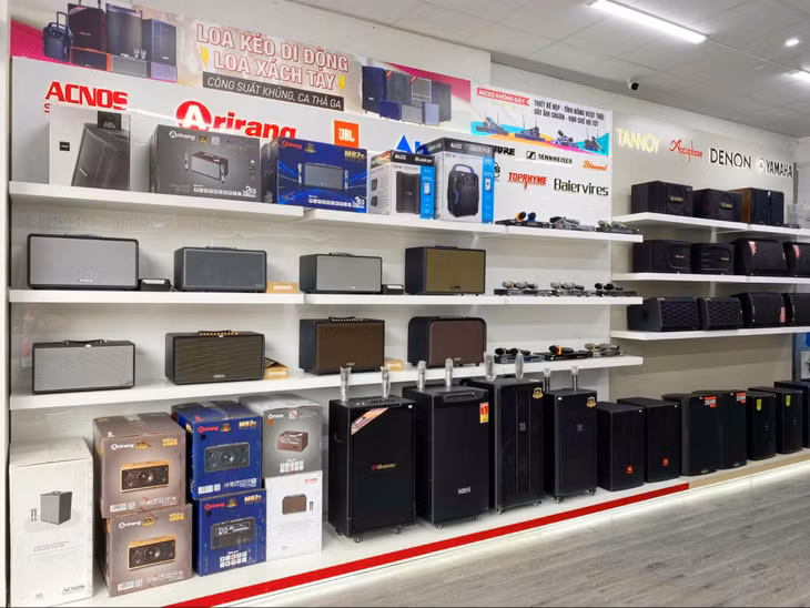 Bảo Châu Elec trưng bày đa dạng các dòng loa kéo, loa xách tay
