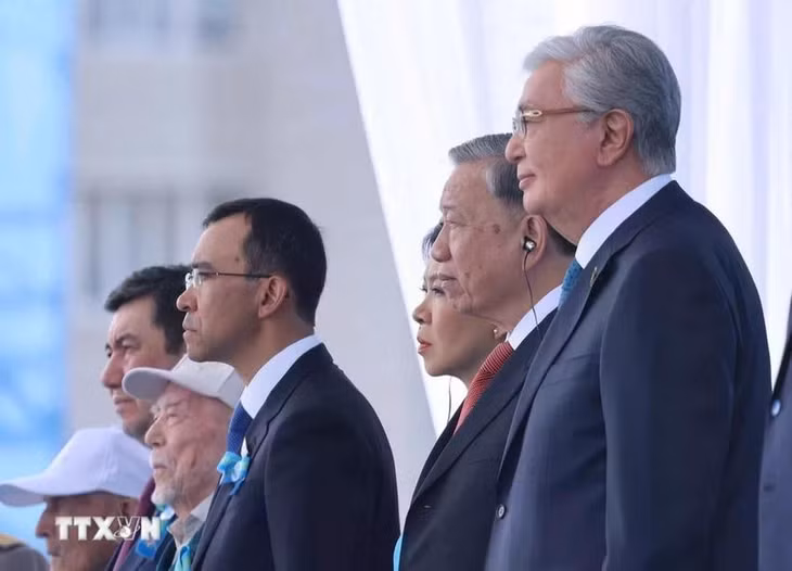 Tổng Bí thư Tô Lâm tại Lễ duyệt binh kỷ niệm 80 năm Ngày Chiến thắng phát xít ở Kazakhstan