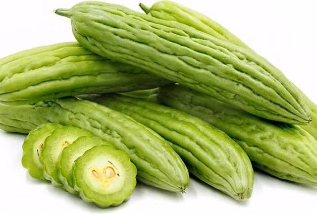 Mướp đắng có nhiều công dụng tốt, thanh nhiệt trong mùa hè.