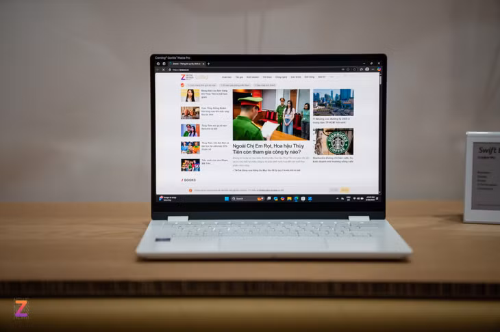 Mẫu máy mới của Acer là đối thủ của Zenbook, Dell XPS hay Macbook Air bản cấu hình cao. Kích thước mỏng gọn, màn hình đẹp, sử dụng được trong nhiều điều kiện giúp thiết bị đáp ứng đa dạng nhu cầu. Tuy nhiên, hiệu suất trên mỗi watt điện của Core Ultra mới vẫn thấp hơn chip Arm như Snapdragon X hay Apple M.