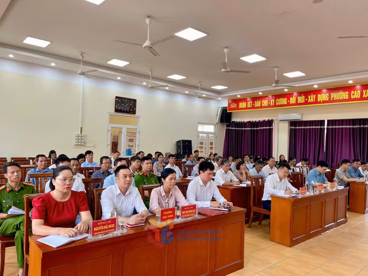 Đảng ủy 2 phường Cao Xanh và Hà Khánh tổ chức hội nghị tuyên truyền, quán triệt, triển khai các văn bản chỉ đạo của Trung ương, Tỉnh ủy và Thành ủy Hạ Long về công tác đại hội đảng các cấp nhiệm kỳ 2025-2030.