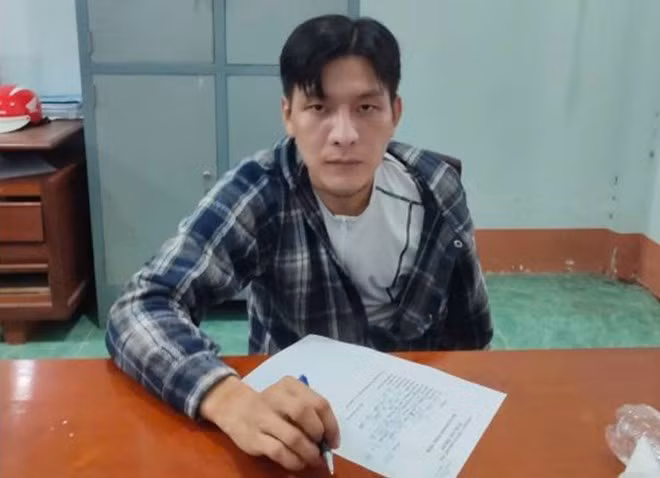 Thọ đã cướp giật tiền của người trong chùa rồi tẩu thoát. Ảnh: Công an cung cấp