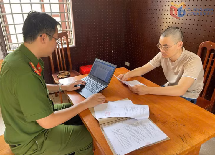 Cơ quan Cảnh sát điều tra lấy lời khai đối tượng Vũ Nho Thoại.