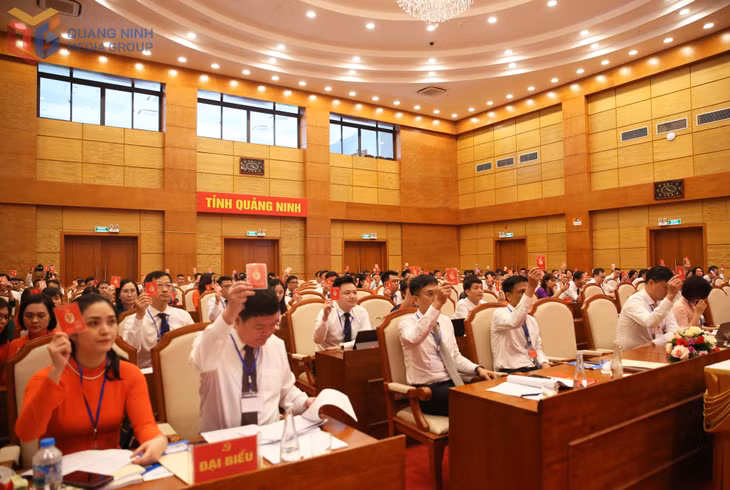 Các đại biểu thống nhất ý kiến tại đại hội.