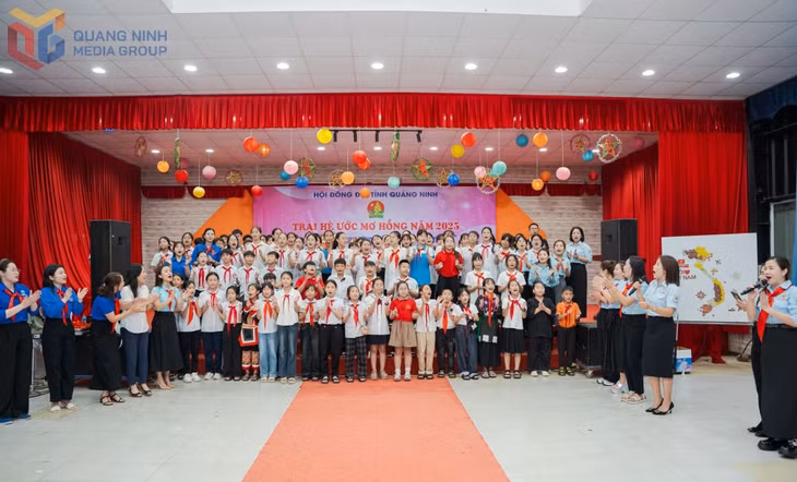 Trại hè Ước mơ hồng đã góp phần biểu dương tinh thần vượt khó vươn lên trong học tập và đời sống của thiếu nhi Quảng Ninh.