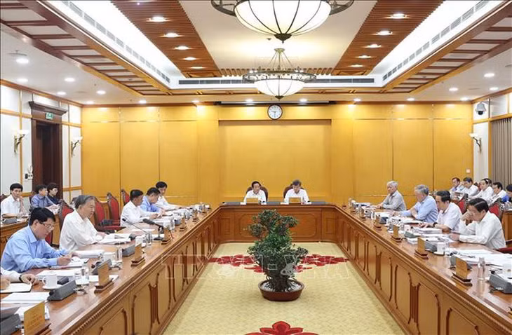Bộ Chính trị, Ban Bí thư họp triển khai thực hiện sắp xếp tổ chức bộ máy của hệ thống chính trị - Ảnh: TTXVN