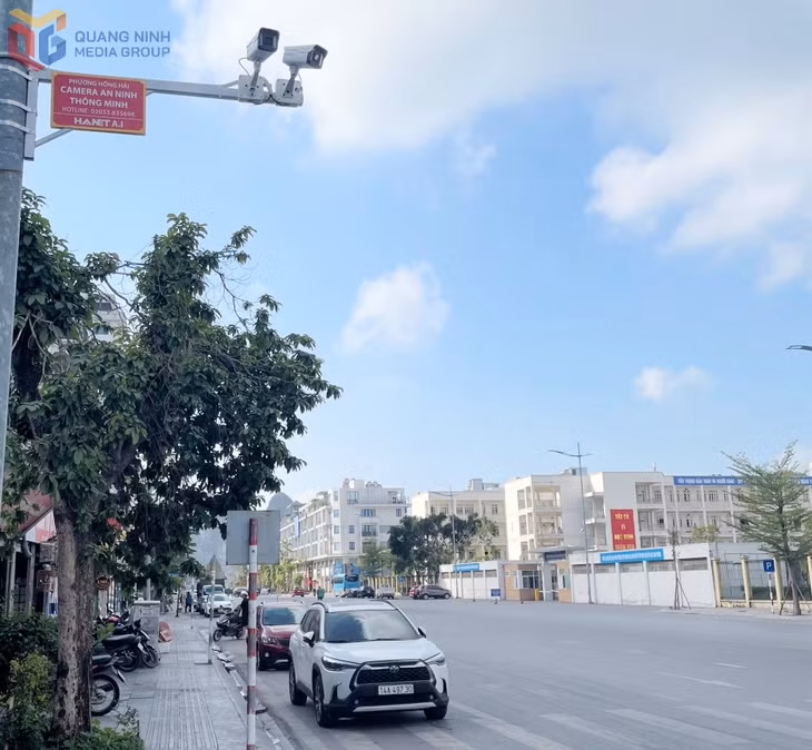 Hệ thống camera AI trên địa bàn phường Hồng Hải (TP Hạ Long) hoạt động 24/24h, kể cả trong điều kiện thời tiết khắc nghiệt.