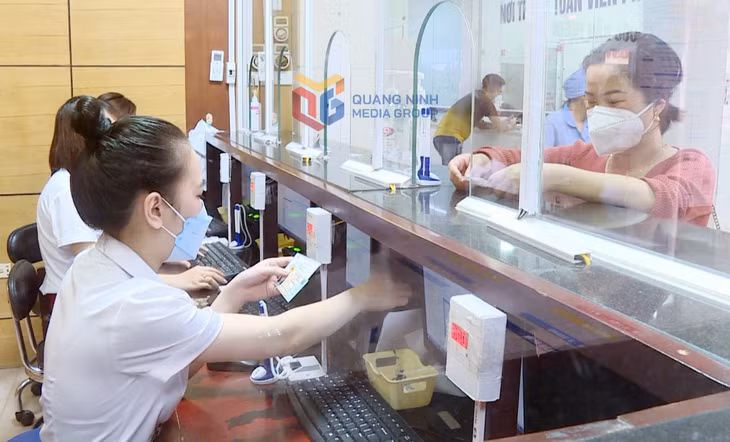Bệnh viện Bãi Cháy là một trong những đơn vị triển khai khám, chữa bệnh BHYT bằng CCCD gắn chíp, nhằm giảm tối đa thời gian thực hiện thủ tục khám chữa bệnh cho người bệnh.