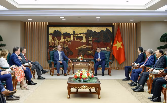 Thủ tướng Phạm Minh Chính tiếp Đoàn Nghị sỹ lưỡng đảng Hạ viện Hoa Kỳ. (Ảnh: Dương Giang/TTXVN)