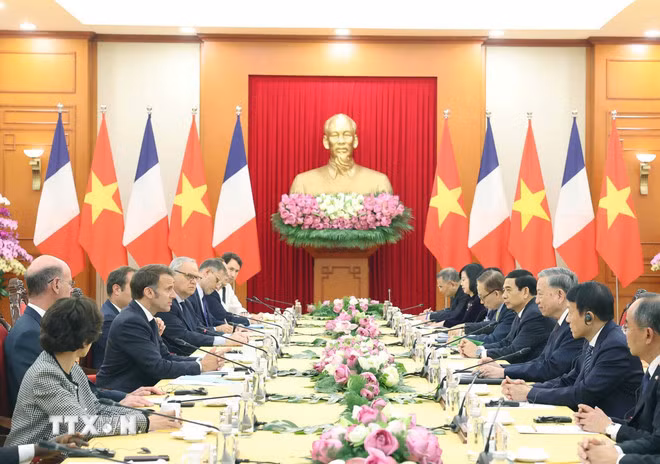 Tổng Bí thư Tô Lâm tiếp Tổng thống Pháp Emmanuel Macron. (Ảnh: Thống Nhất/TTXVN)