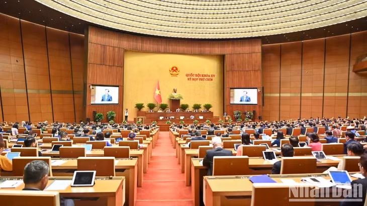 Quang cảnh phiên họp của Quốc hội, sáng 5/5/2025.