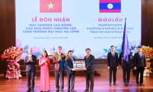 Trường Đại học Hạ Long đón nhận Huy chương Lao động của Nhà nước CHDCND Lào, tháng 5-2026