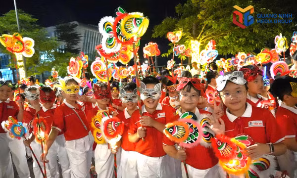 Trẻ em đón mùa trung thu rộn ràng, ngập tràn yêu thương