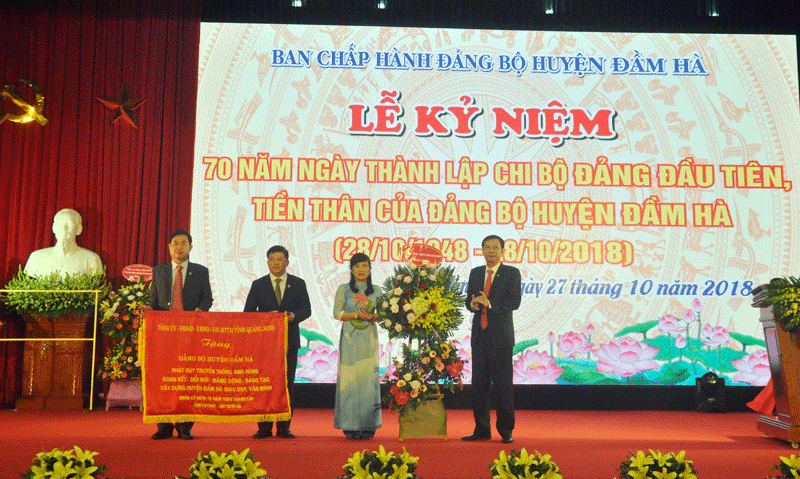 Bản tin thời sự Radio Quảng Ninh 24 giờ, ngày 27/10