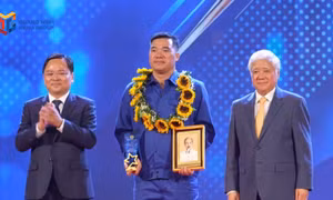 Anh hùng Lao động Phạm Đình Duẩn - Người thợ mỏ Vàng Danh được tuyên dương Công nhân tiêu biểu toàn quốc năm 2026