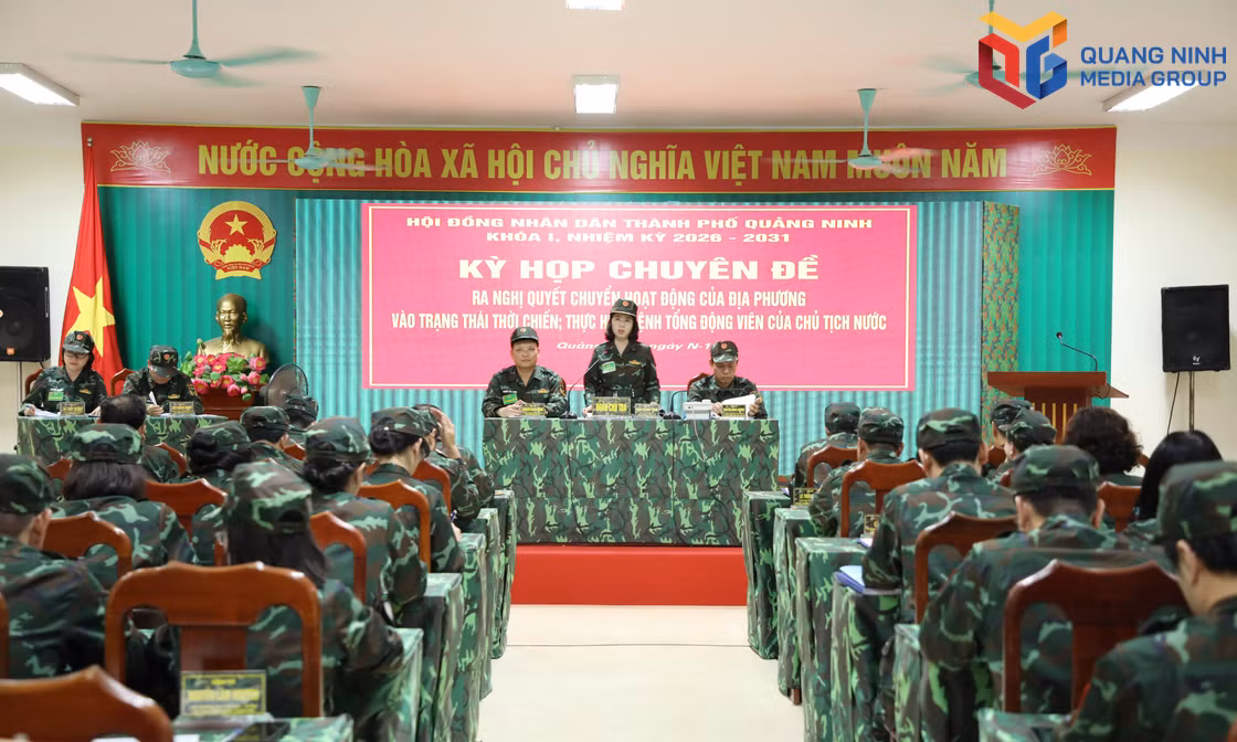 HĐND thành phố diễn tập ra Nghị quyết chuyển hoạt động của địa phương vào trạng thái thời chiến