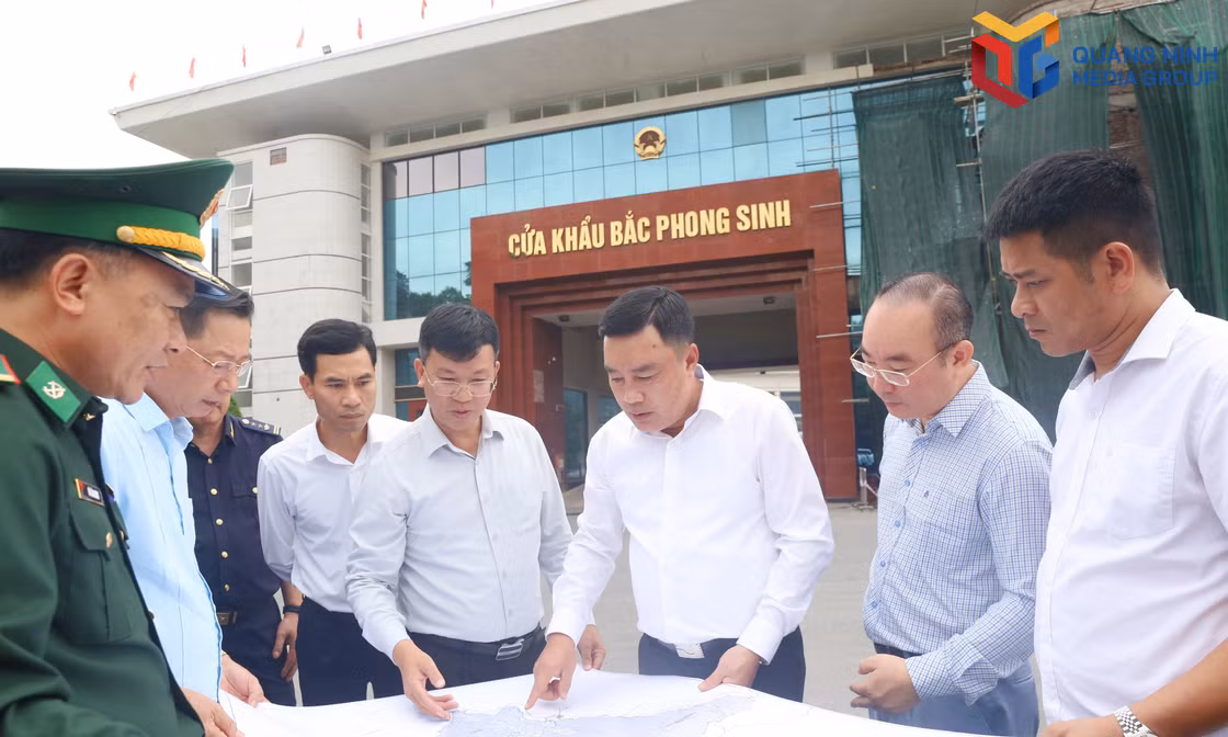 Phó Bí thư Thường trực Thành ủy làm việc với một số địa phương khu vực miền Đông