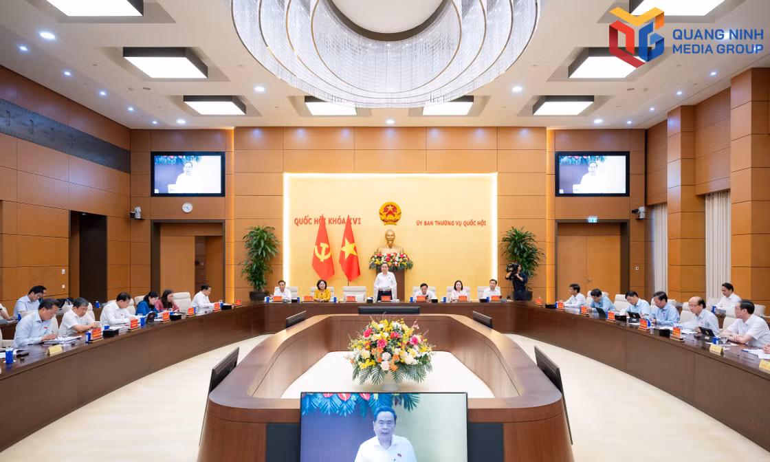 Ban Thường vụ Đảng ủy Quốc hội họp với Tổ trưởng Đoàn đại biểu Quốc hội các tỉnh, thành phố