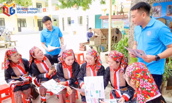Mọi người dân được thụ hưởng thành quả BHXH, BHYT