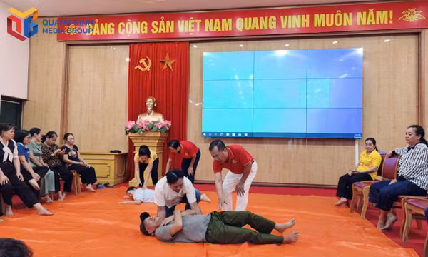Tập huấn sơ cấp cứu và nâng cao nhận thức về hiến máu tình nguyện tại xã Tiên Yên