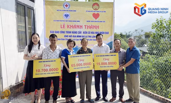 Bàn giao “Nhà nhân đạo” cho gia đình đặc biệt khó khăn xã Lục Hồn