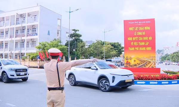 Giữ nhịp giao thông an toàn trong dịp Quảng Ninh đón dấu mốc mới
