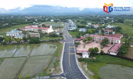 Những tuyến đường đánh thức vùng cao