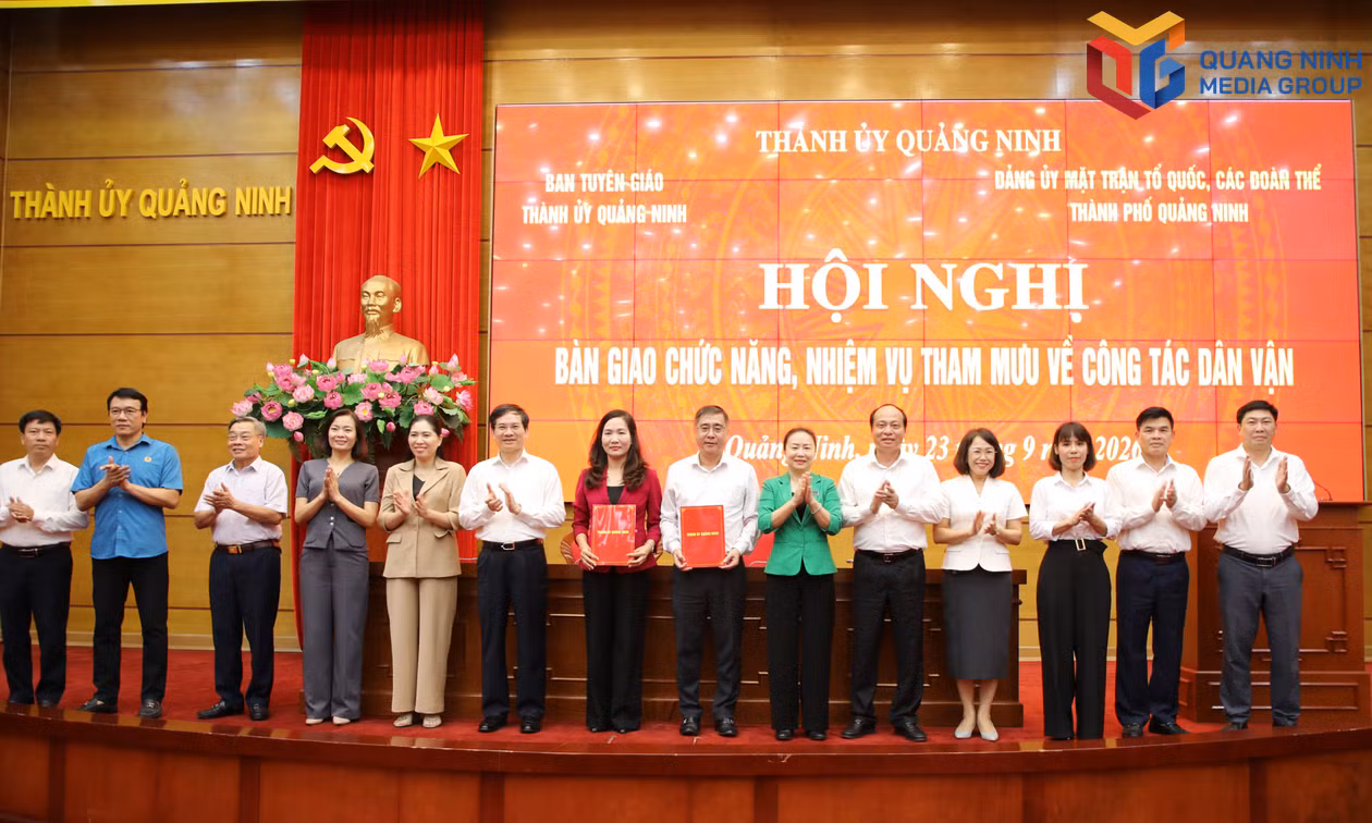Bàn giao chức năng, nhiệm vụ tham mưu về công tác dân vận